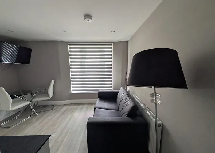 City Vibes Chic 1Br Flat With Style And Comfort